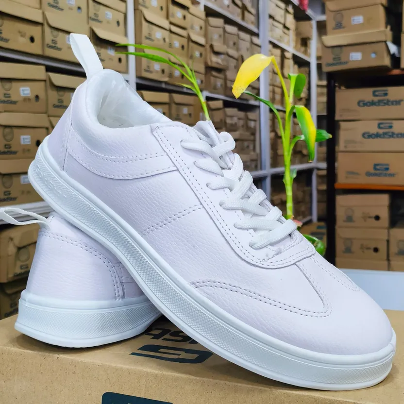 Full top white shoes